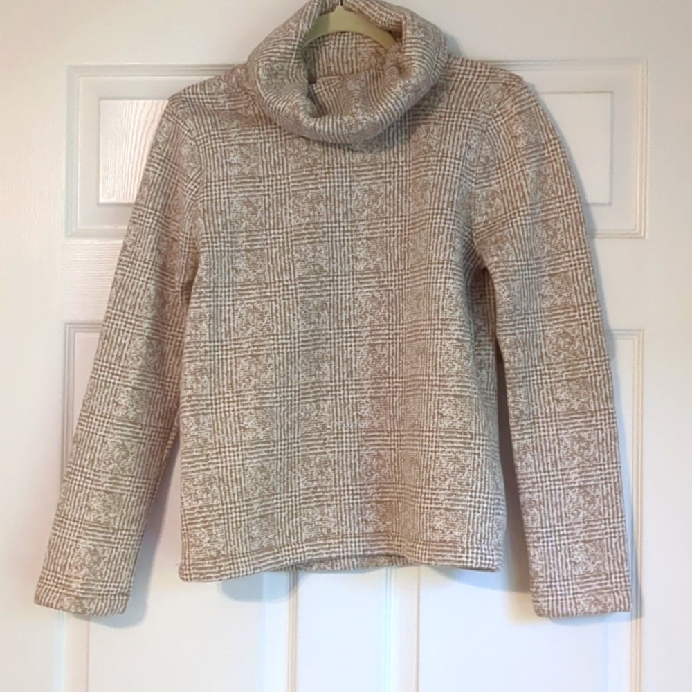 Beige turtleneck fleece lined pullover